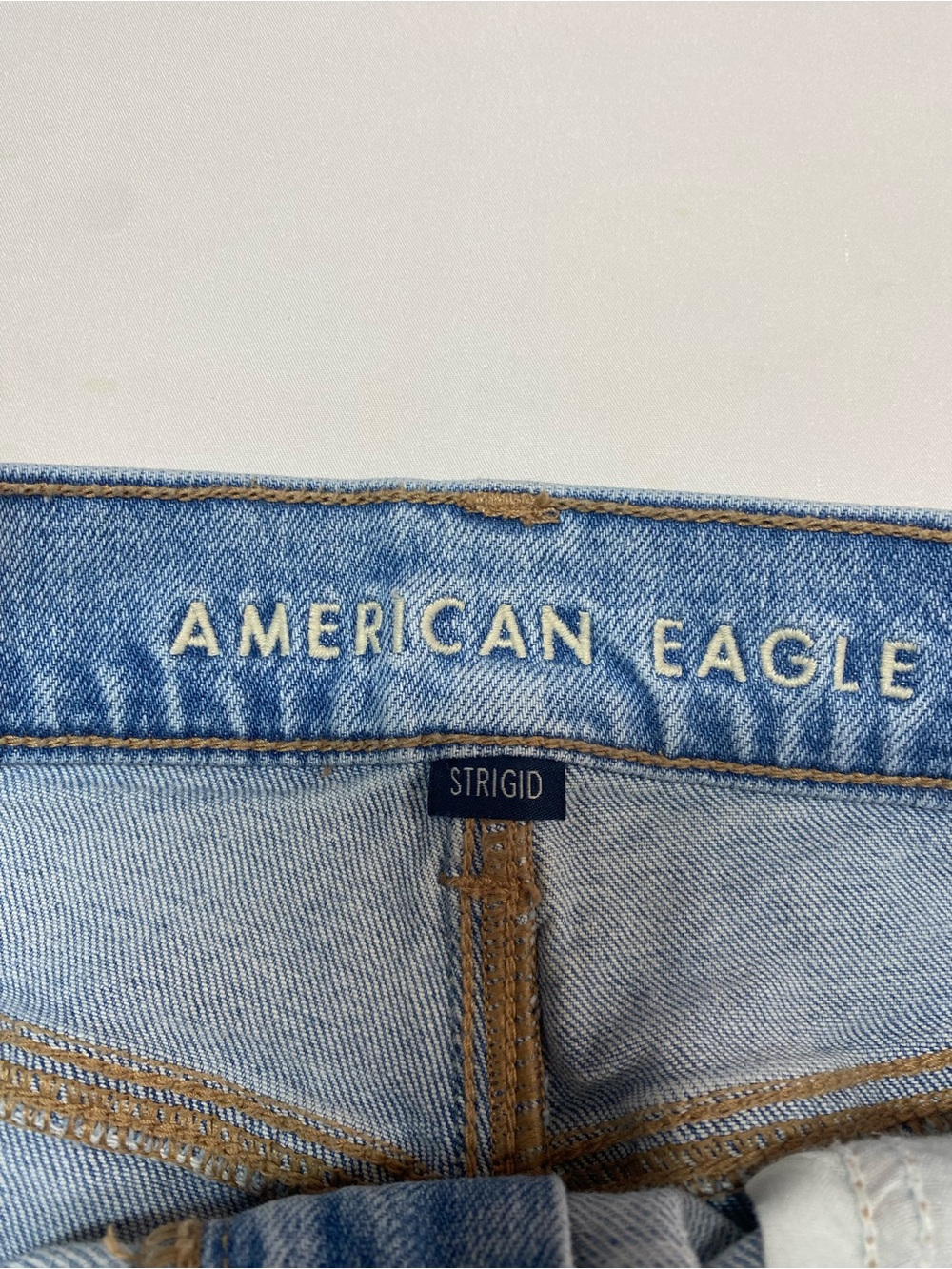 American Eagle Light Blue Classic Fit Jeans with Beads Women’s Size 2 - Picture 5 of 6
